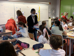 Remise de dictionnaires aux CM2