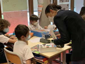 Remise de dictionnaires aux CM2